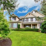 depositphotos_7589374-stock-photo-front-of-the-large-beige